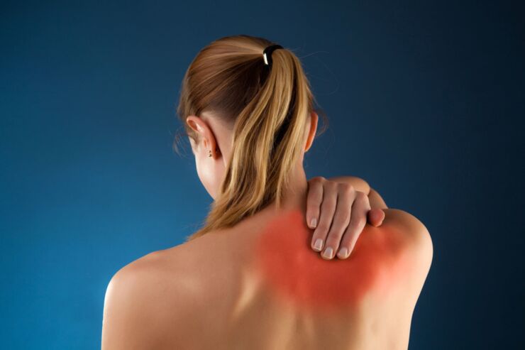 Mal di schiena con osteocondrosi toracica, che si irradia alla spalla